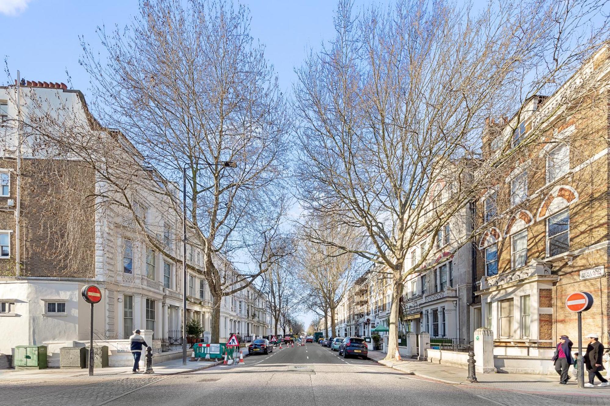 Newly Renovated Kensington 2 Bedroom Apartment With Balcony Near Harrods Sleeps 6, 2 Min Walk From Station Londen Buitenkant foto