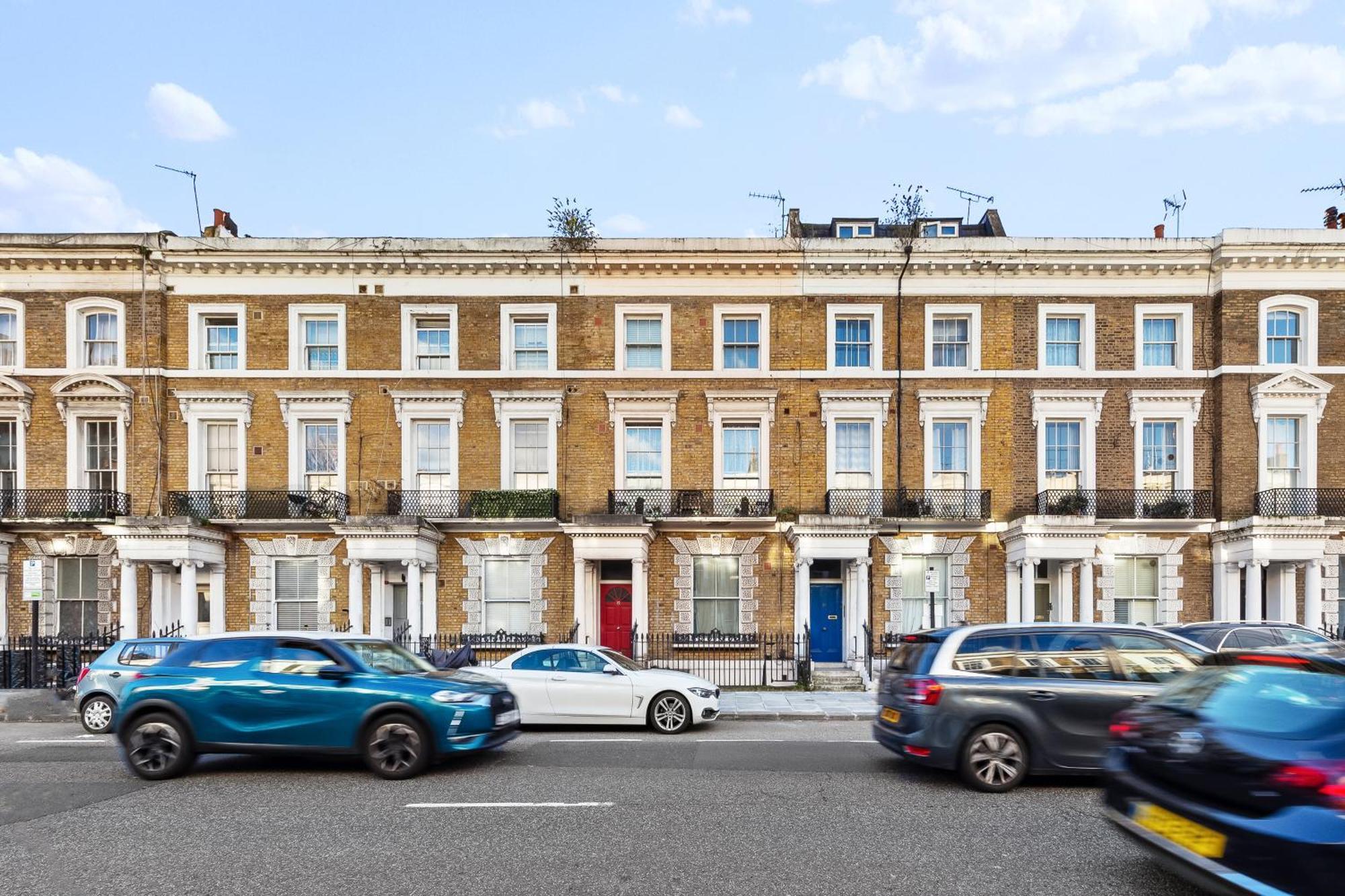 Newly Renovated Kensington 2 Bedroom Apartment With Balcony Near Harrods Sleeps 6, 2 Min Walk From Station Londen Buitenkant foto